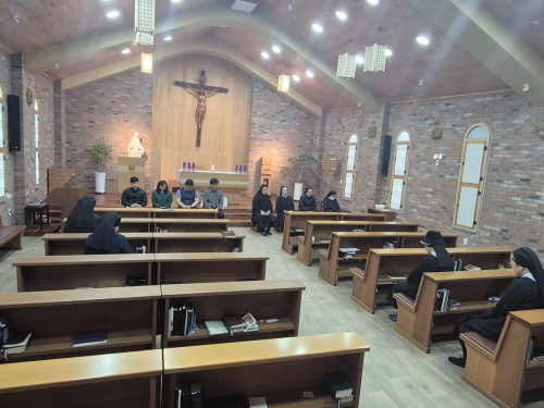 성목요일 세족례